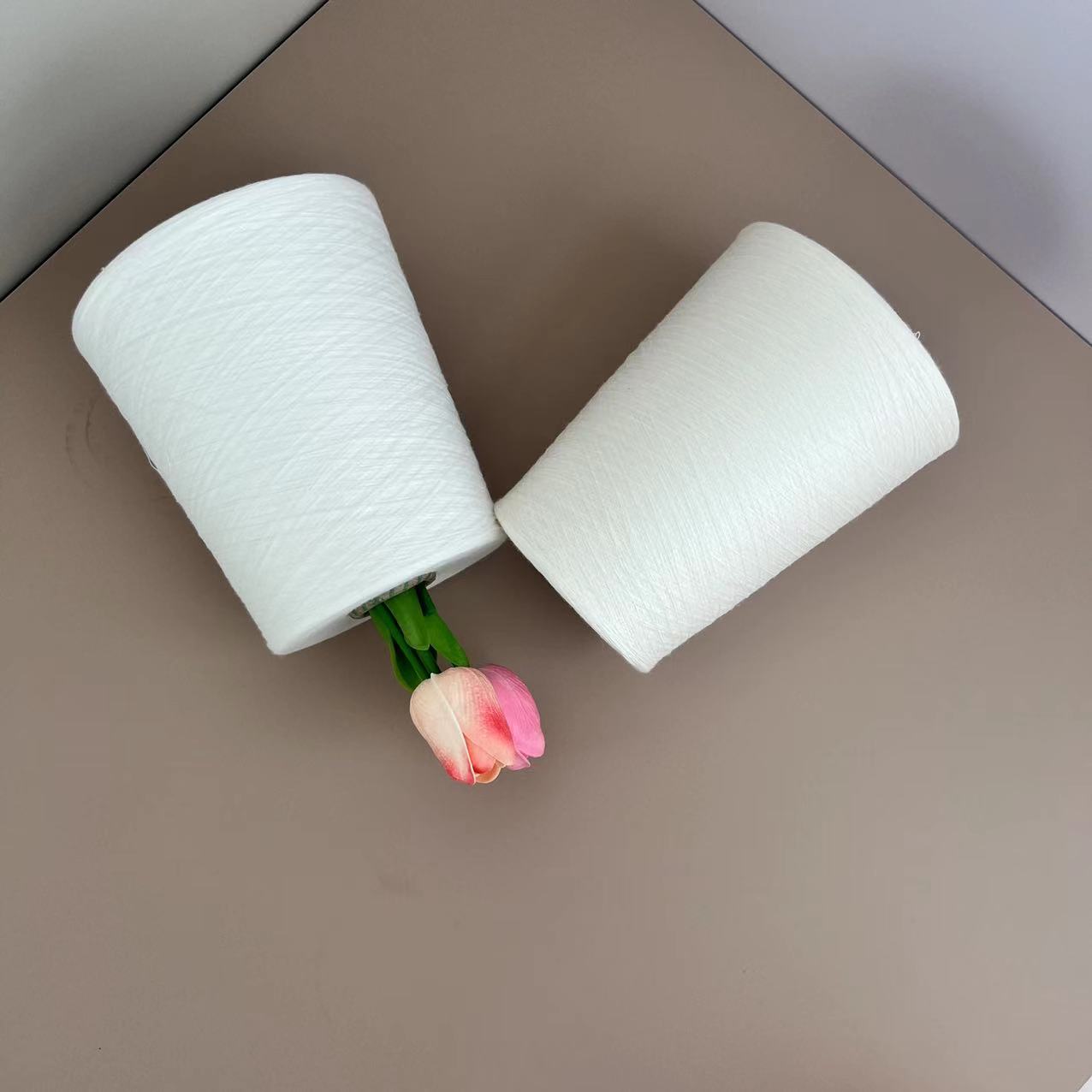 涤纶合股纱的特点？ 涤纶竹节纱 2405规格齐全  阻燃涤纶纱 17667199207 阻燃涤纶竹节纱