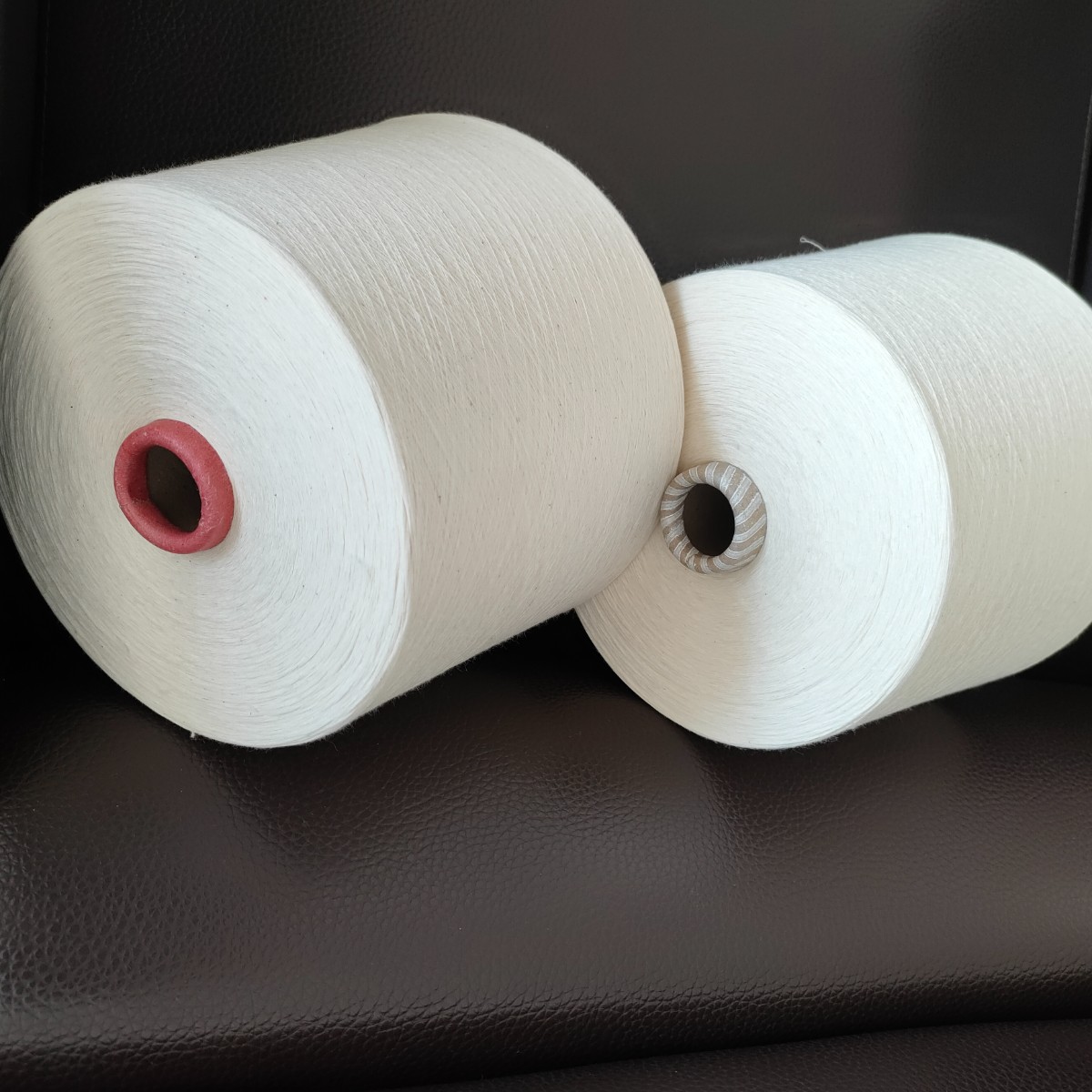 阻燃腈纶纱阻燃吗？ 阻燃腈棉纱的燃烧特征？ 腈纶合股纱2411WXL