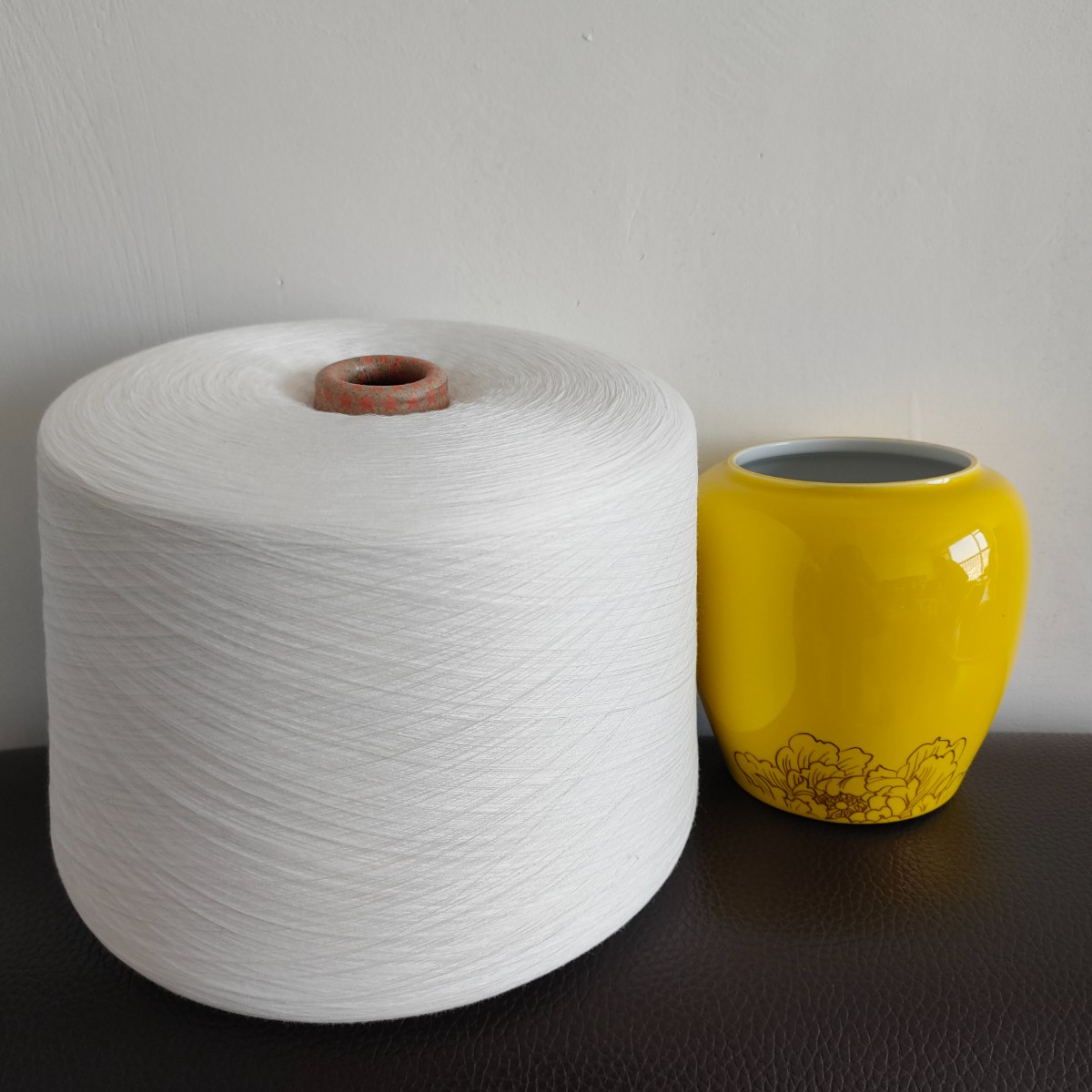 涤纶合股纱面料？ 涤纶竹节纱种类？ 阻燃涤纶纱2411WXL