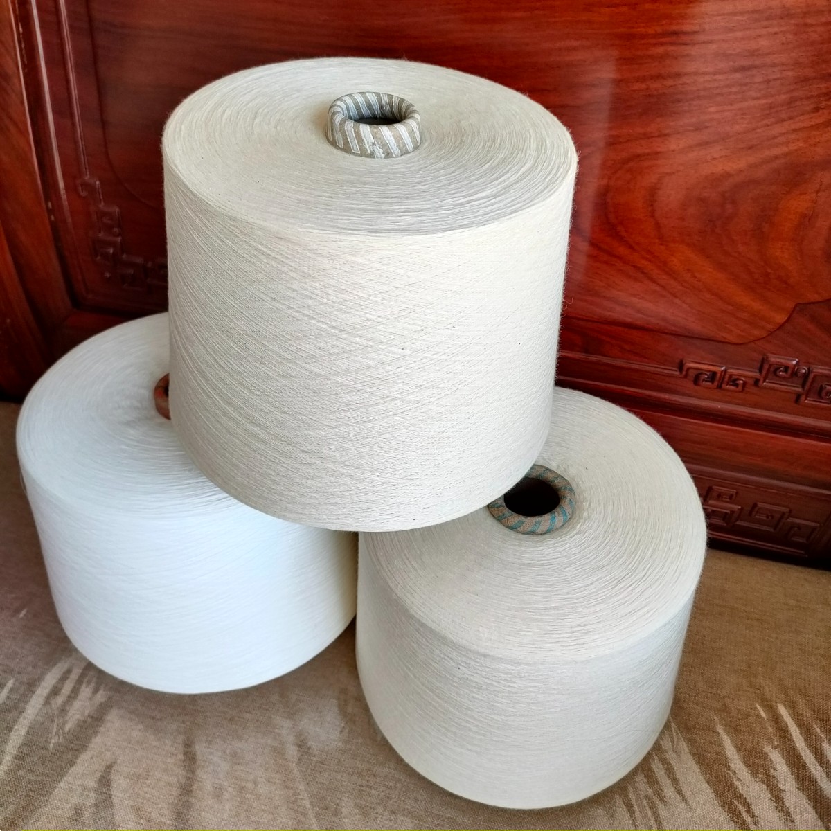 涡流纺再生涤纶纱缺点？涤纶中空纱的特性？2411WXL