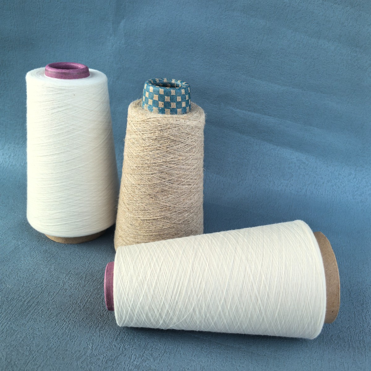 纯棉弱捻纱是什么意思？仿羊绒纱是什么成分？粘胶亚麻麻灰纱2412WXL